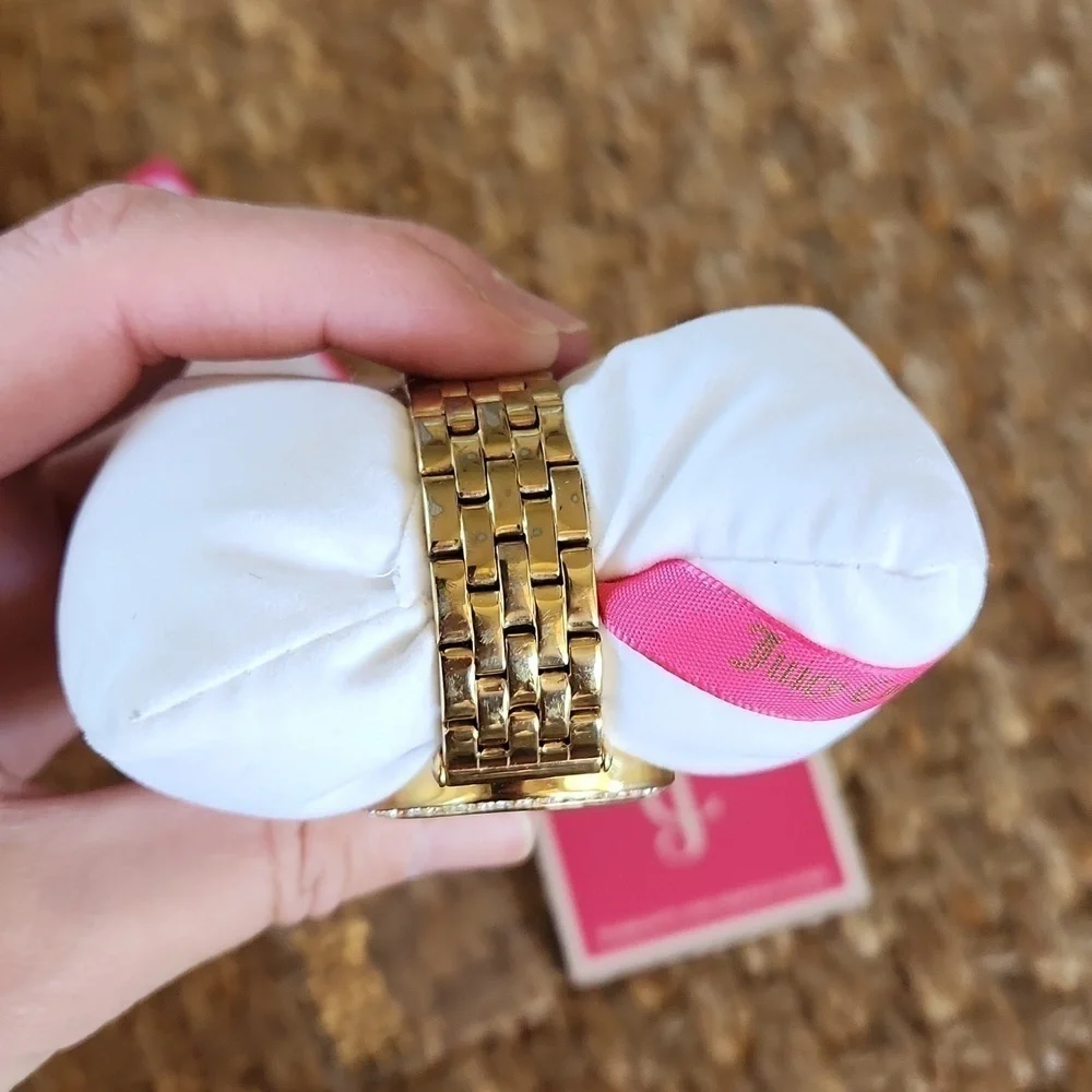 ✨️NWT JUICY COUTURE Gold Diamond lined Watch